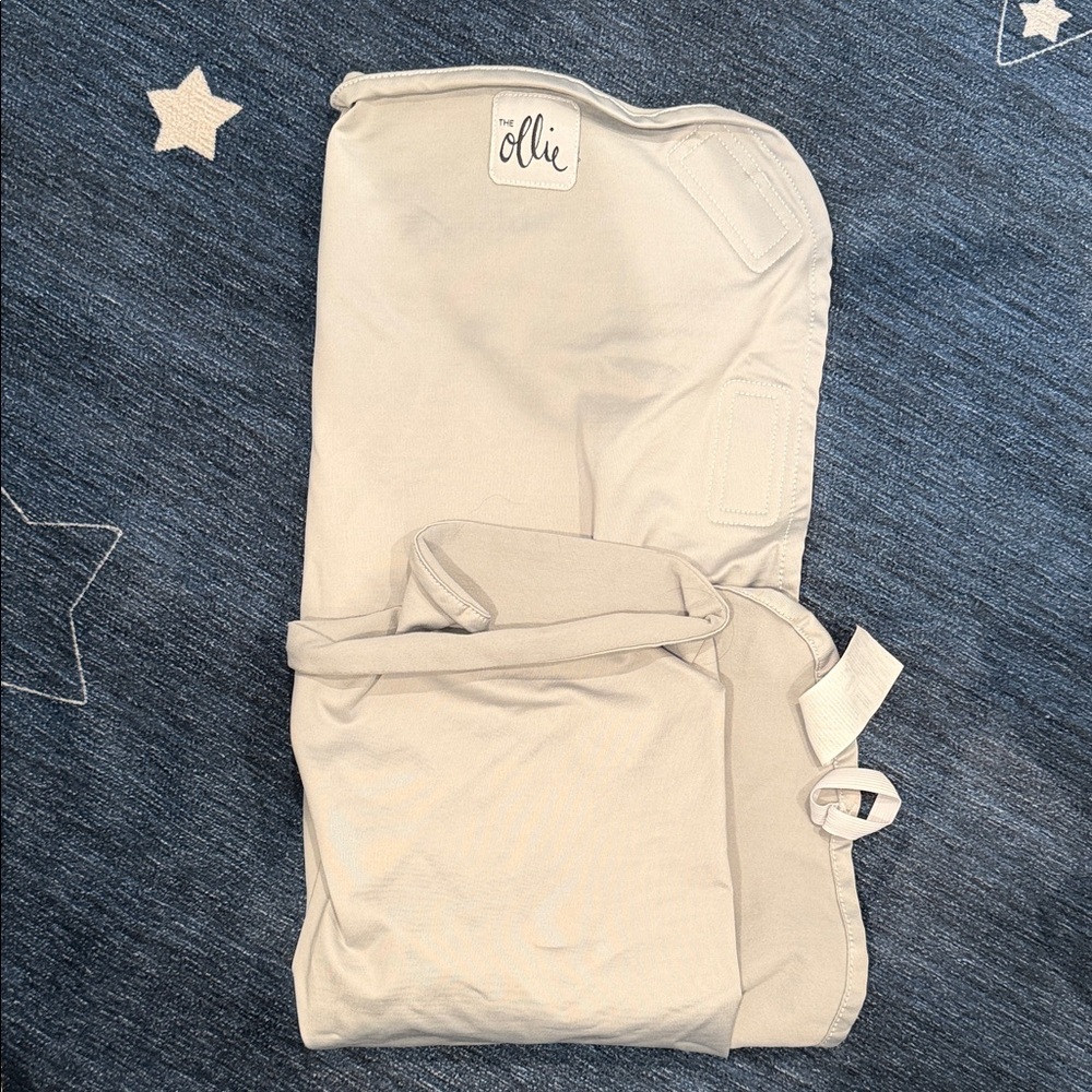The Ollie Baby Swaddle in Cream